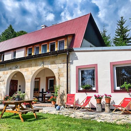 Zbojnicka Chata Зеленец Экстерьер фото